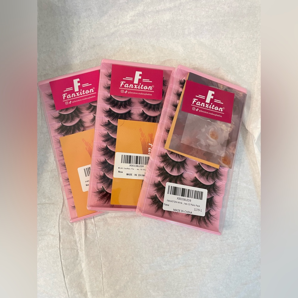 NWT Fanxiton Mink Lashes